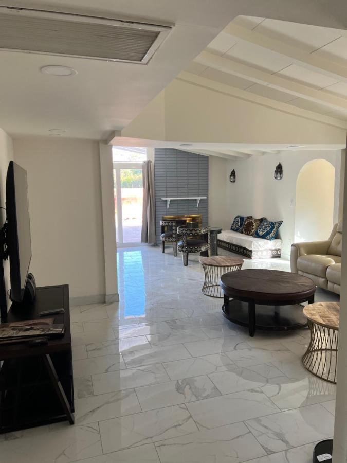 Moroccan Style Home With Swimming Pool Лос-Анджелес Экстерьер фото